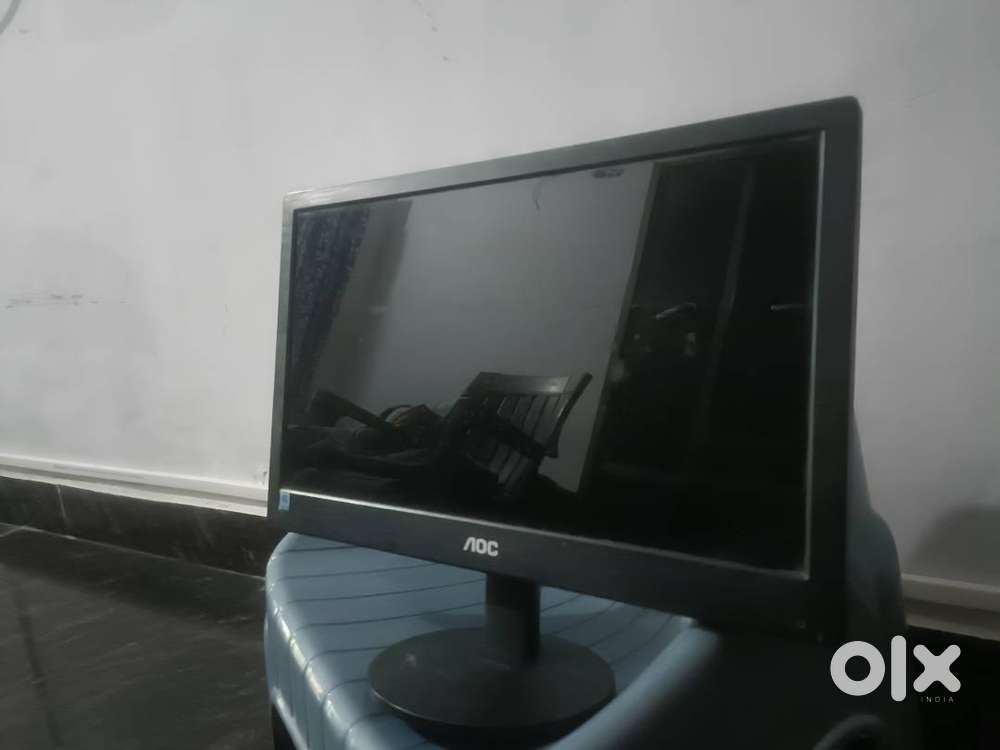 Led monitor. 16 inches. Best condition in low price