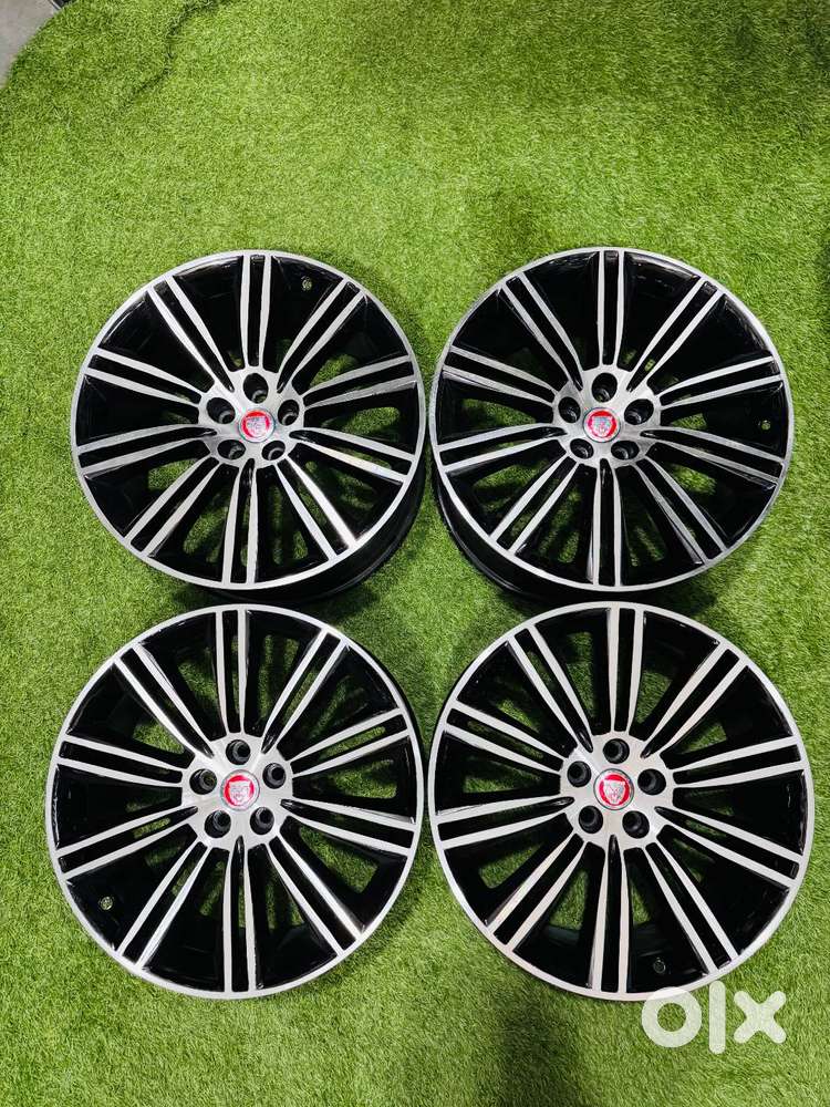 JAGUAR ALLOY WHEELS 19 INCH SET OF 4 (ALMOST NEW CONDITION)
