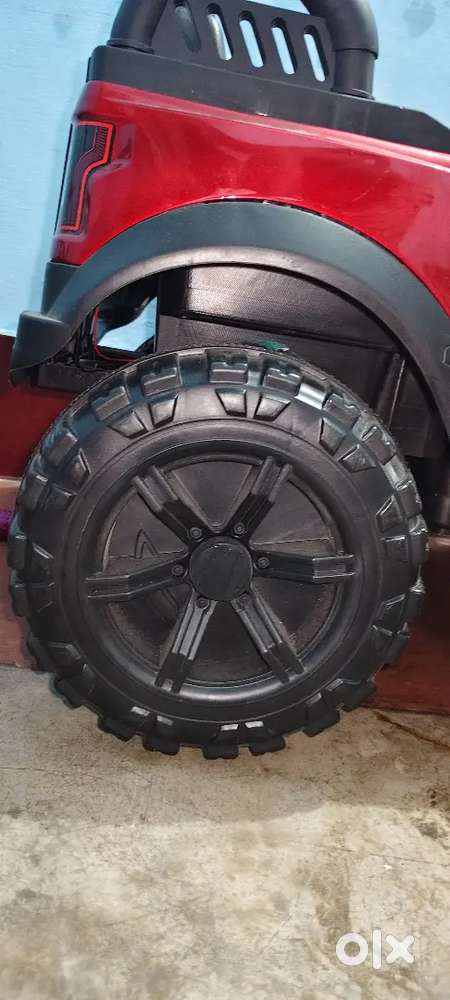 Power full 4×4 Fully new battery and remote control car for baby