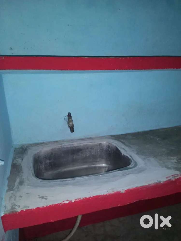 24/7 hot and cold drinking water available free free