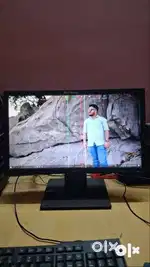 ACER MONITOR 22 INCH LITTLE GREEN LINES CAN BE USED FOR CCTV PURPOSE