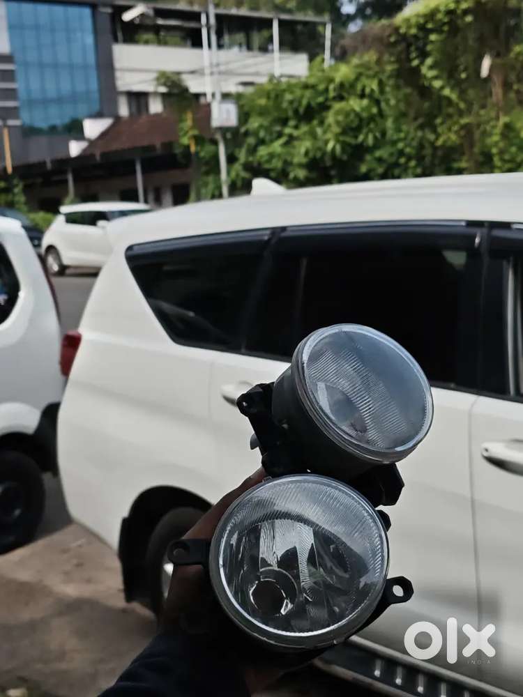 Toyota Innova Crysta 
OEM Company foglights pair