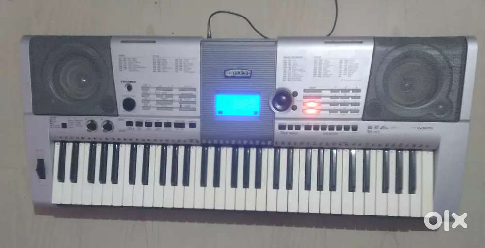 YAMAHA PSR I425