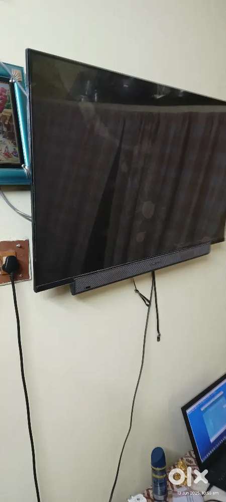 43'' inch display damaged motorola TV