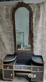 Dressing table
