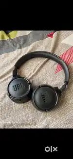 Only 1 month use with 1 year warranty JBL 510bt headphone