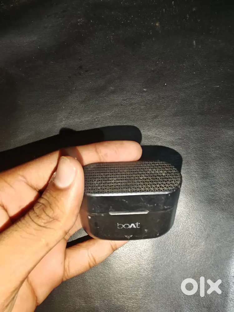 boAt Airdopes 91 Truly Wireless earbuds in their charging case.