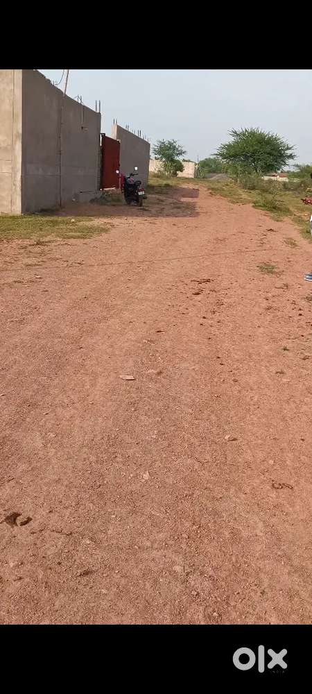 सेमी कमर्शियल प्लॉट हाई कोर्ट के पीछे छतौना बस्ती के आगे अमसेना चौक