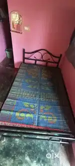 Strong Metal Bed for Sale – Good Condition – ₹4,000 Only!