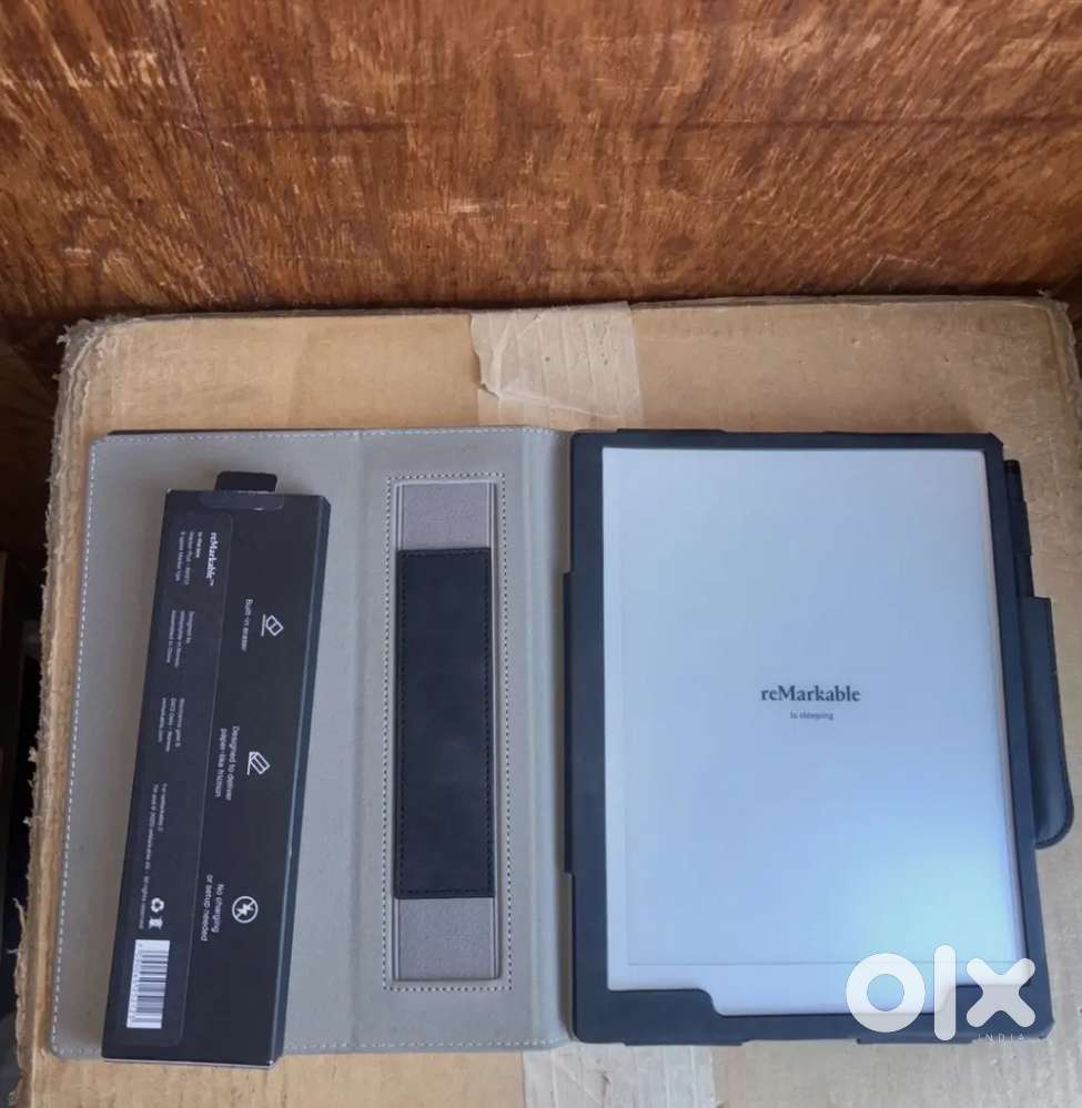 Remarkable 2 tablet 10.3in Mint Condition w Warranty Extra Pen Tipd