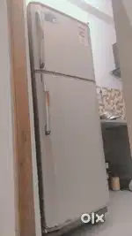 SAMSUNG Double Door Fridge in good condition