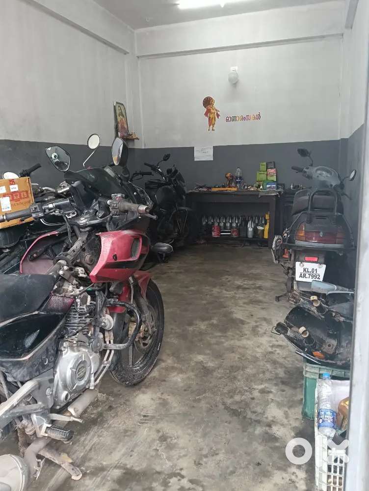 Two wheeler mechanic vaccancy