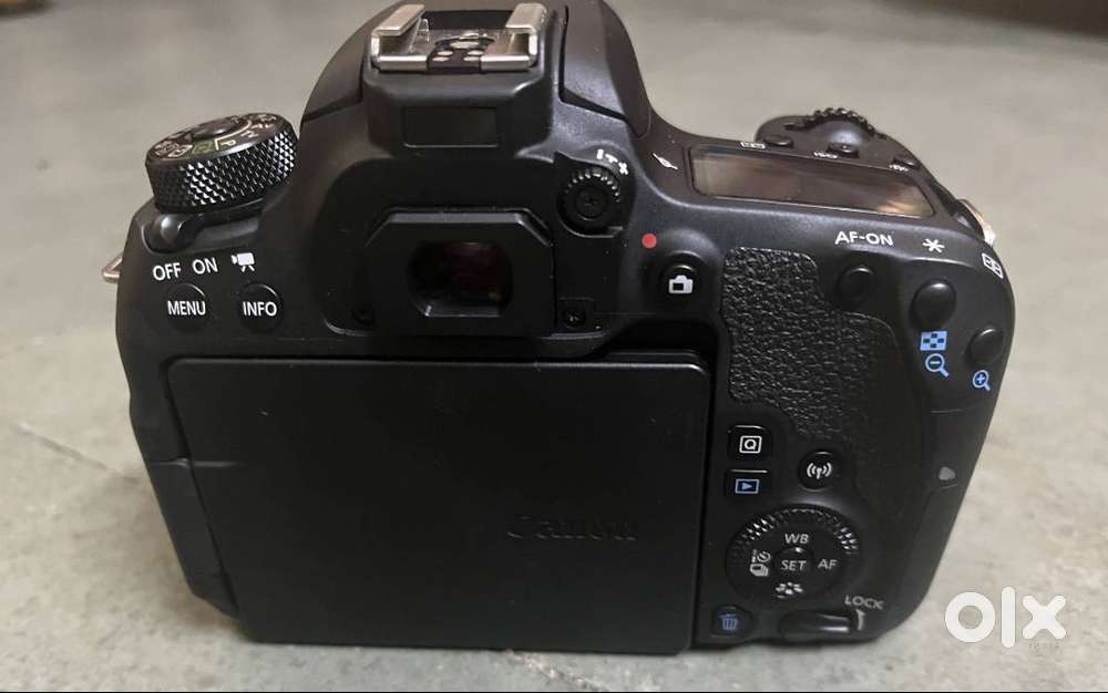 Canon EOS 77D DSLR + Sigma 17‑50mm f/2.8 Lens – Excellent Condition