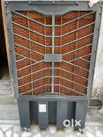 Plastic body cooler