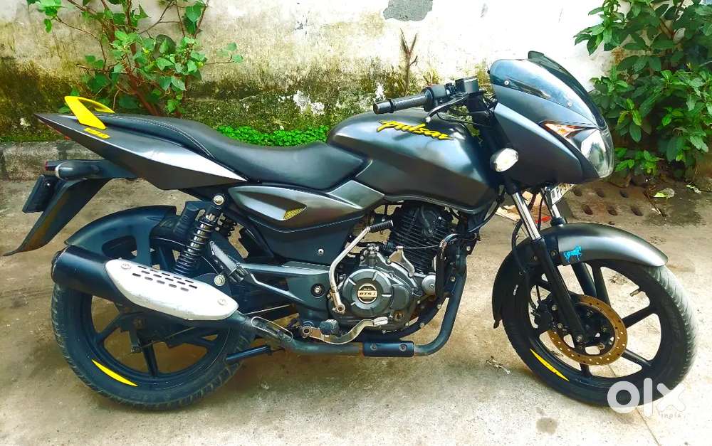 Pulsar 150 BS4