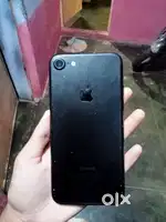 iPhone 7 selling