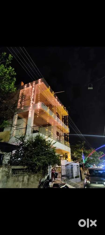 Spacious flat near GMC with big Hall, 2 balcony, 1bedroom,bed nd sofa