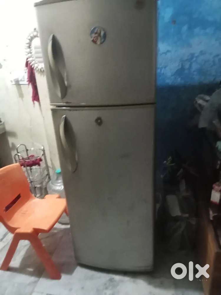 LG fridge 210ltr