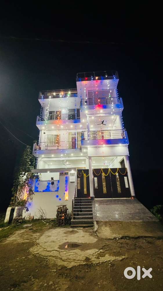 separate room available near BBD engg college