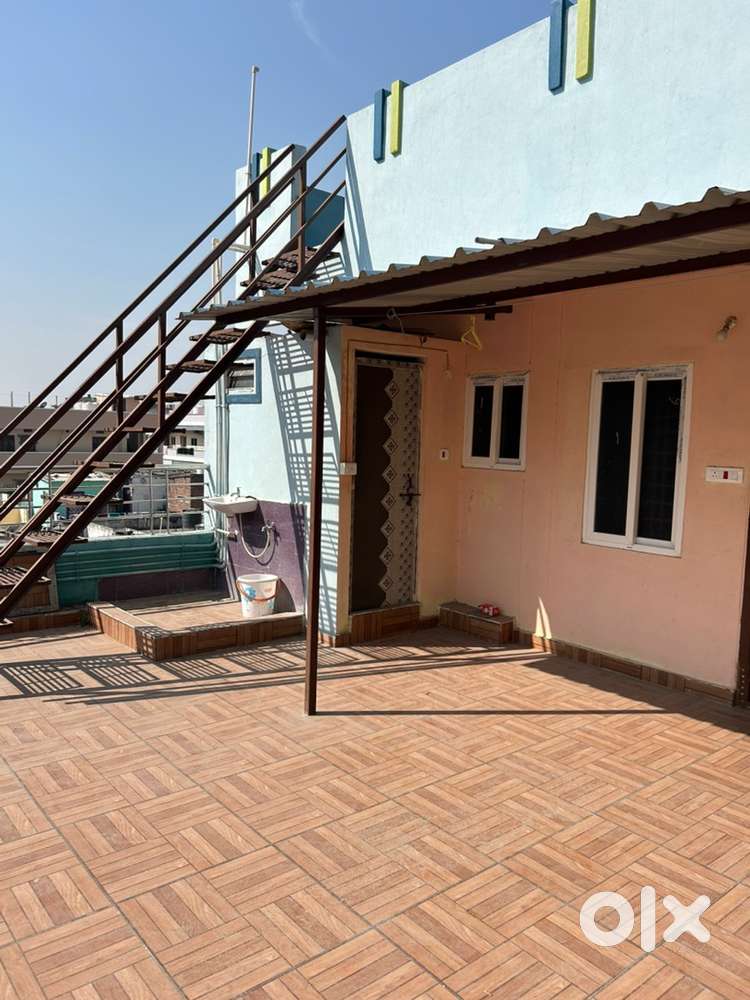 SPACIOUS 2BHK PENTHOUSE ALERT IN PAPARAYUDU NAGAR FAMILY