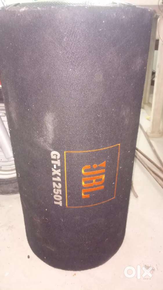 Jbl 1200 watt base and amp