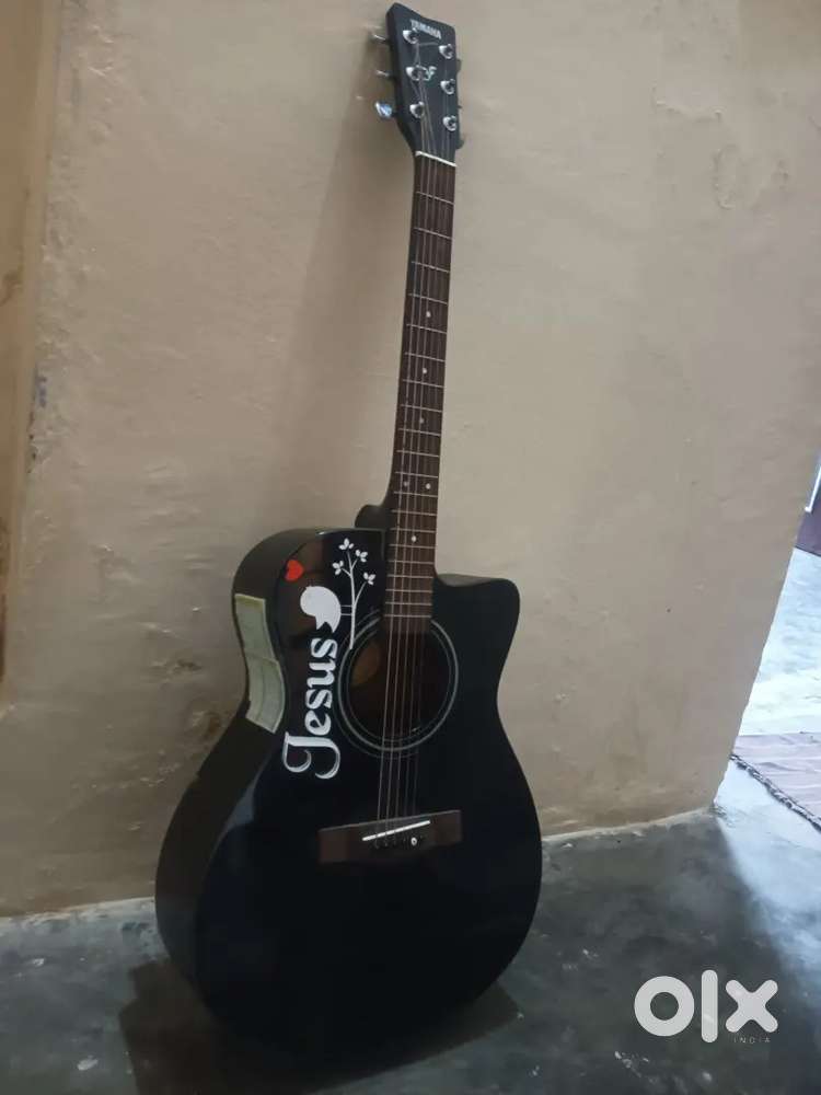 Yamaha fs100c guitar