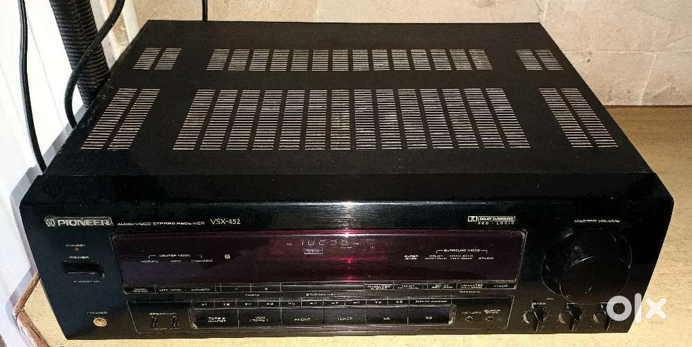 Pioneer vsx452 amplifier with phono in...remote not available..13000/-