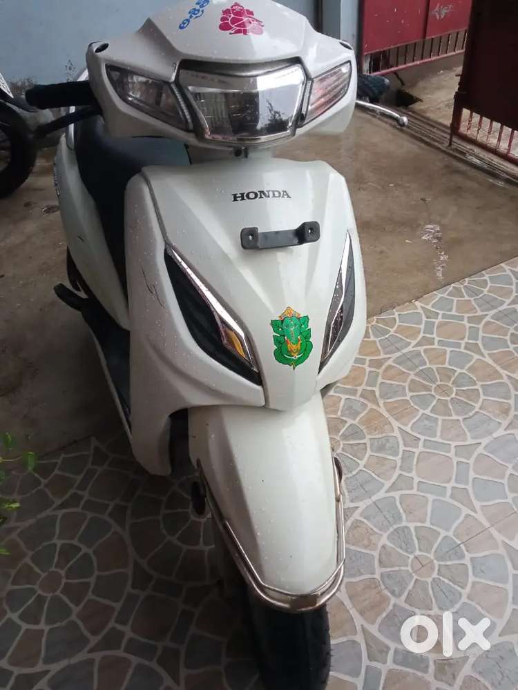 Honda activa 6 g good condition Time pass massage pettavadu