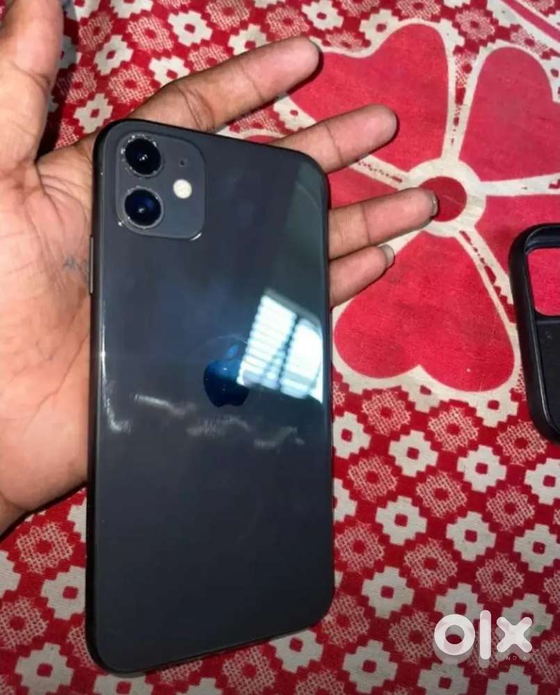 Iphone 11 All genuine 128 gb black.colour