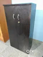 Wooden storage cabinet (shelf)