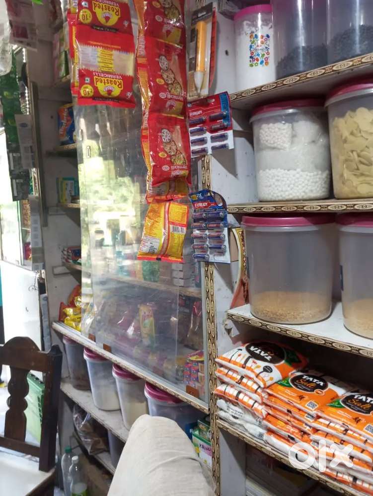 Kirana Dukan All Furniture aur saman