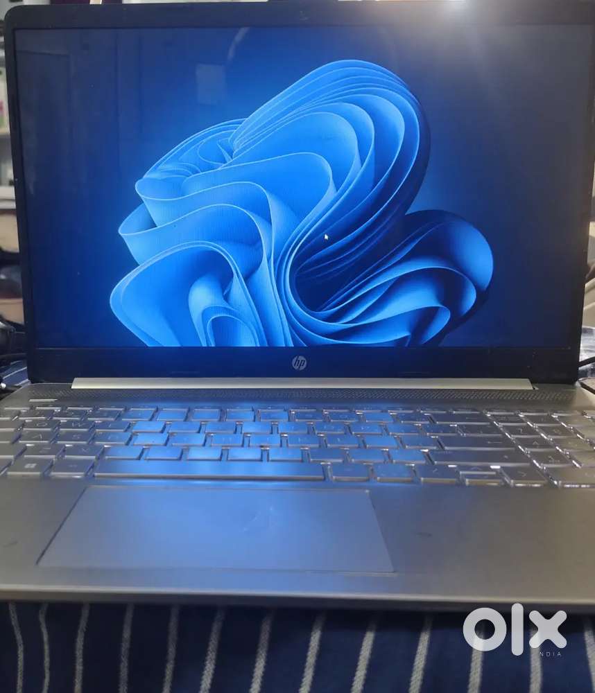 HP LAPTOP 15'