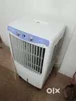 Ice chamber cooler 2 years old only