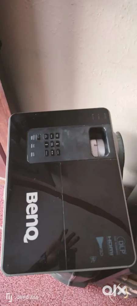 BENQ DLP PROJECTOR