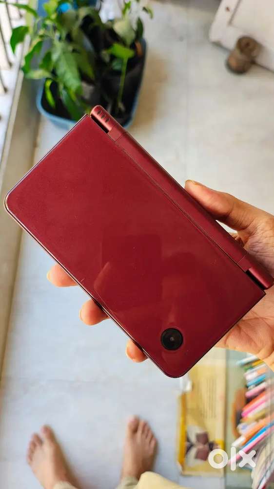 Nintendo DSi XL (Imported) – Big Screens,No Cracks, 15hr Battery