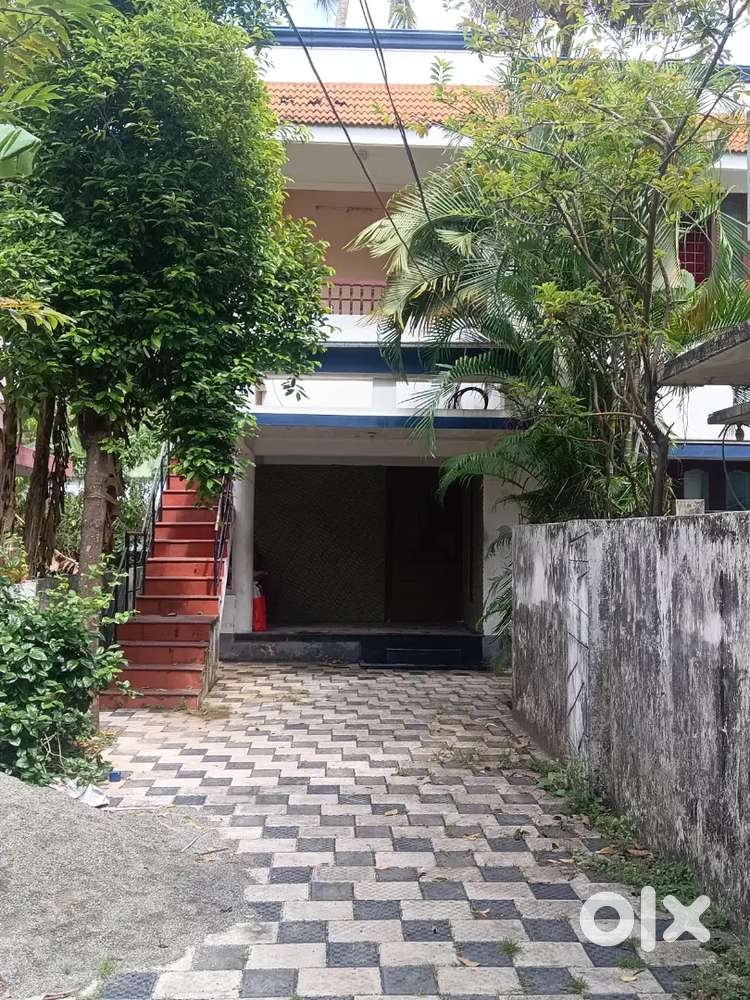 House fot rent in manucadu