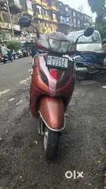 Honda Activa - 4g, Red colour