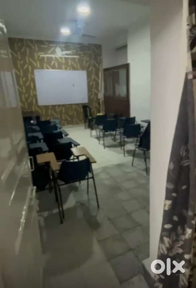 Ground floor office space in choubey colony