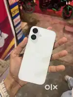 iPhone 16 White