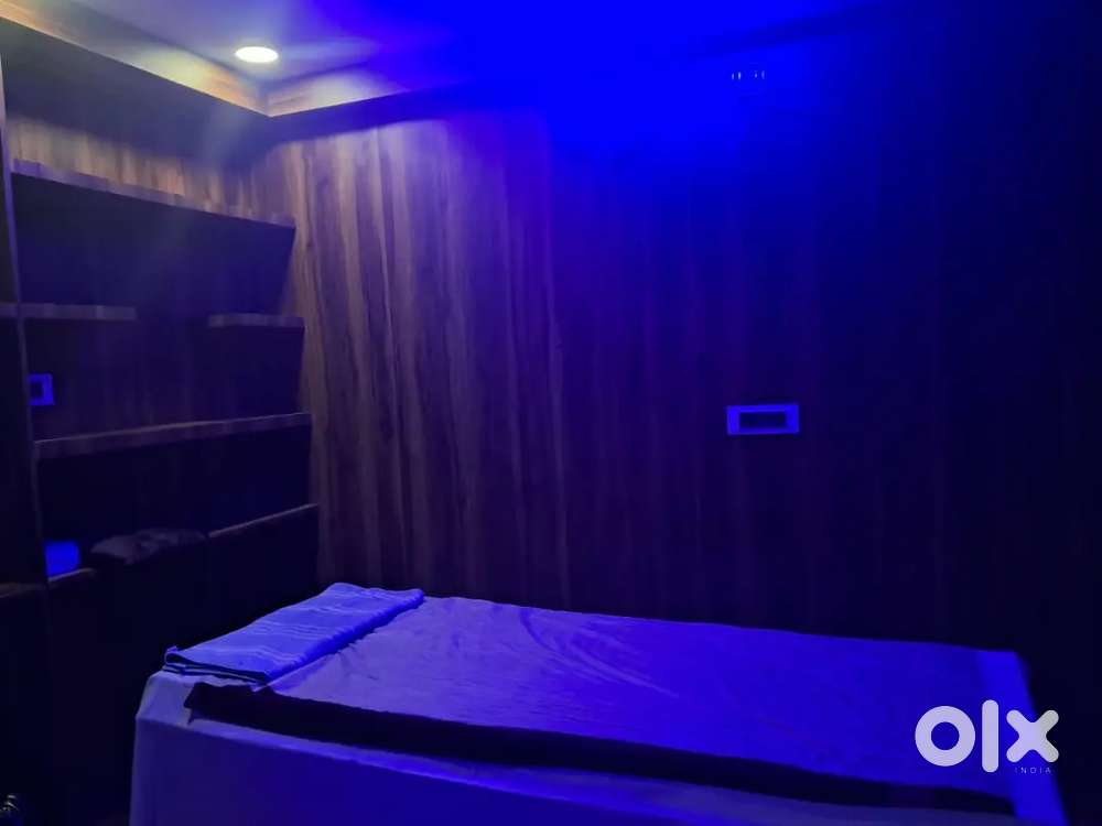 Need spa therapist argent