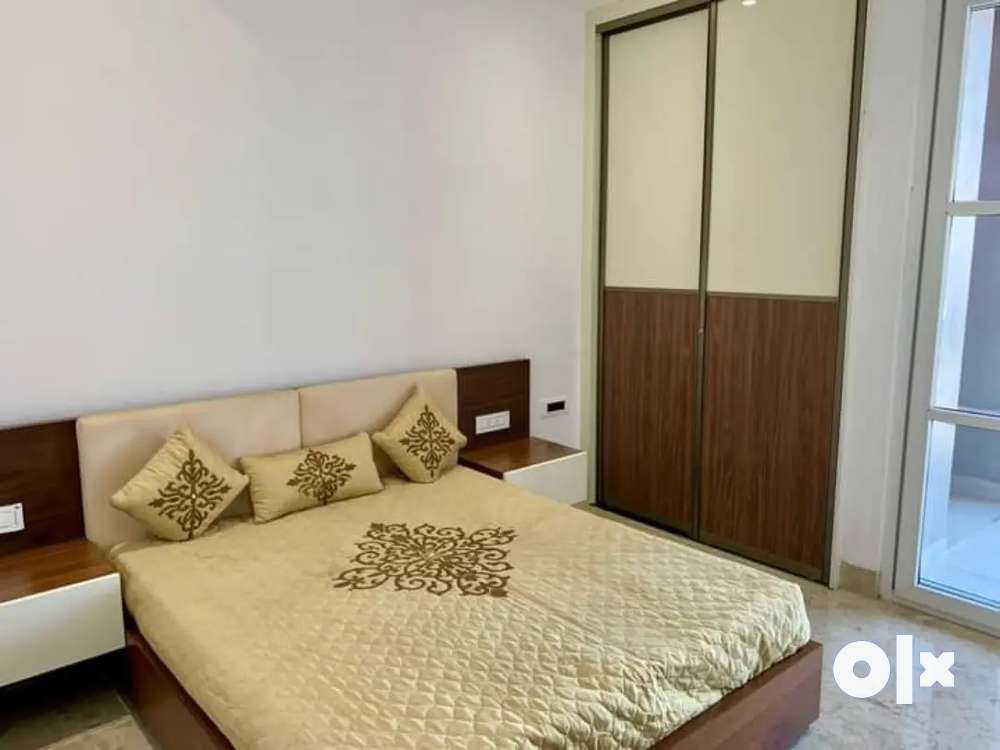 OWNER FREE Newly 2 Bedroom Drawing room Fully-Furnished 2 Bath Sec 44
