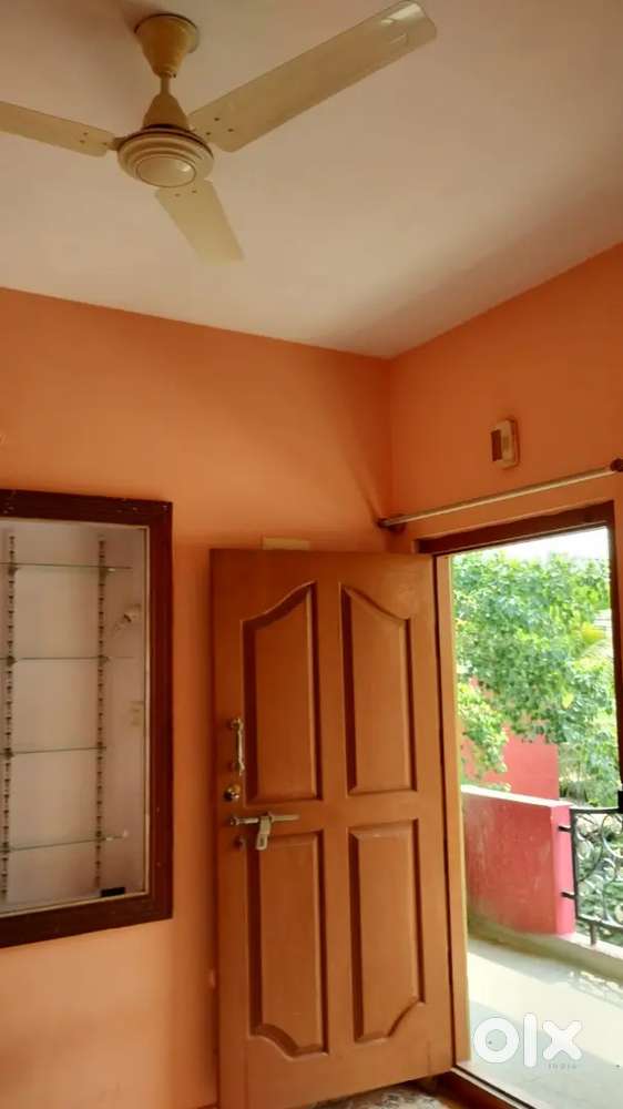 Spacious and airy 1 BHK house (800sq.ft) in gated community wit