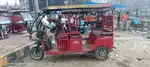 Ek e battery rikshaw hai use chalane wala chahie