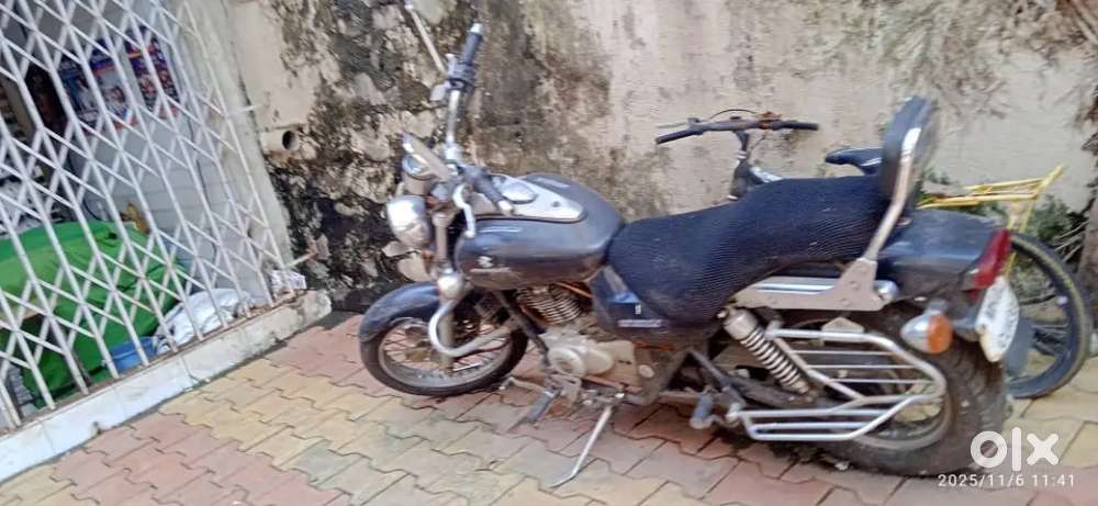 Bajaj avenger 220 cc 2012 model