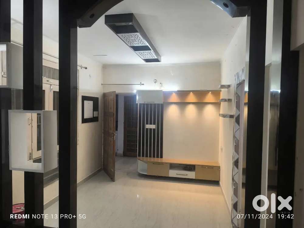 Lucknow fully furnished flat 3bhk Gomti nagar main