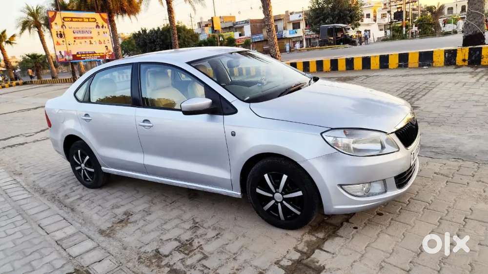 Skoda Rapid 2015 Diesel 85000 Km Driven
