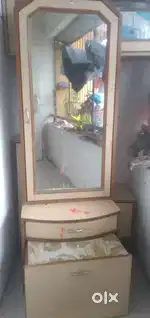 Dressing table