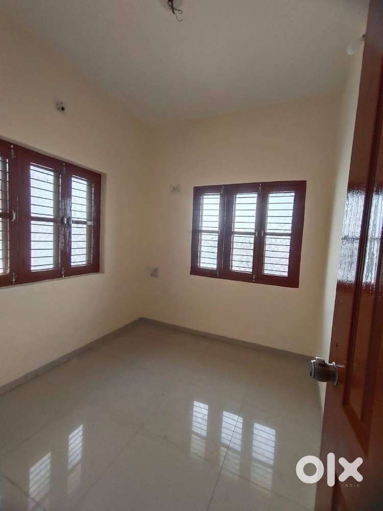 3.5bhk 3side open Duplex for sale nr. Krunal  gotri Rs.1.05C