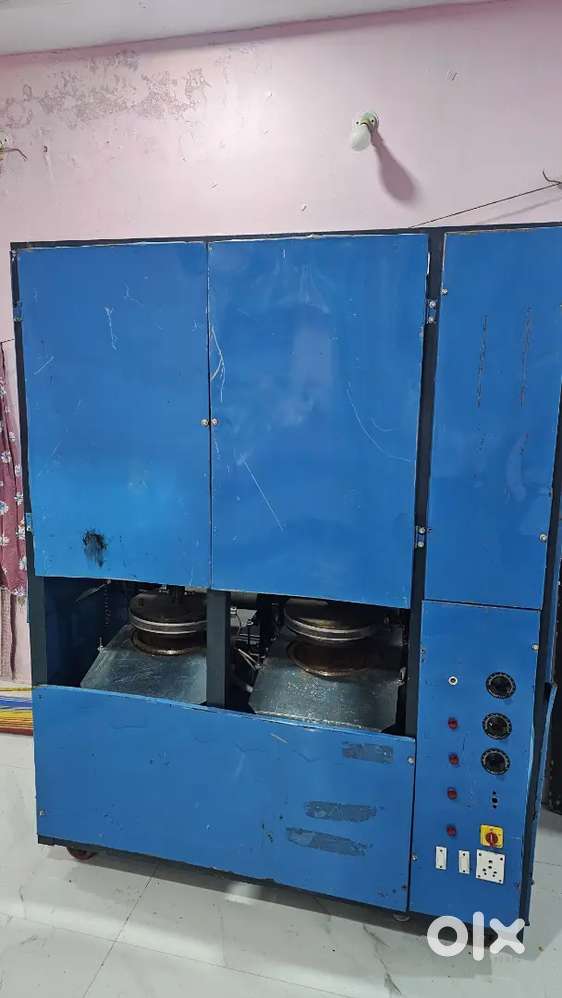 Paper plate making machine