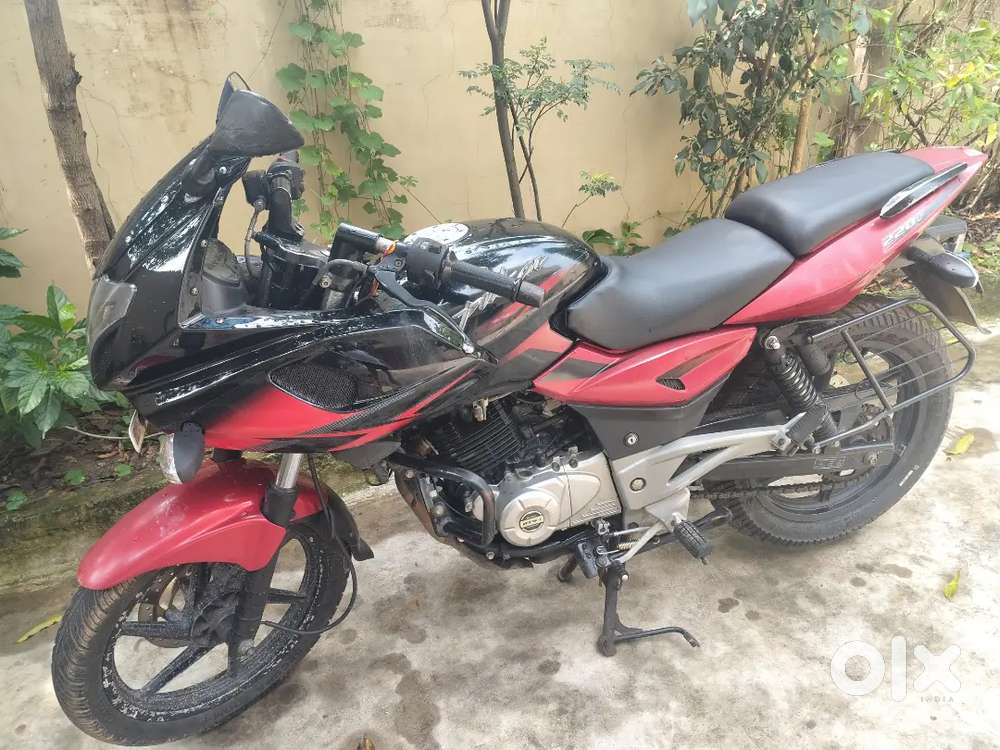 Pulsar 220 in good condition
